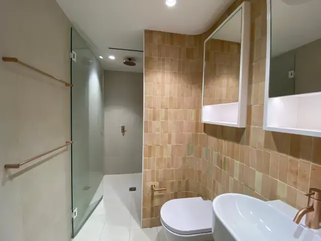 2Bedrooms, 2Bathrooms