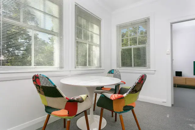 2Bedrooms, 1Bathrooms