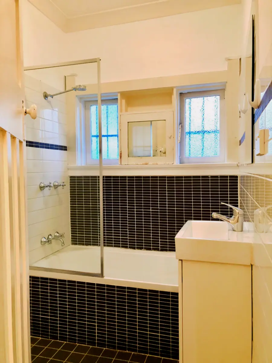 1Bedrooms, 1Bathrooms