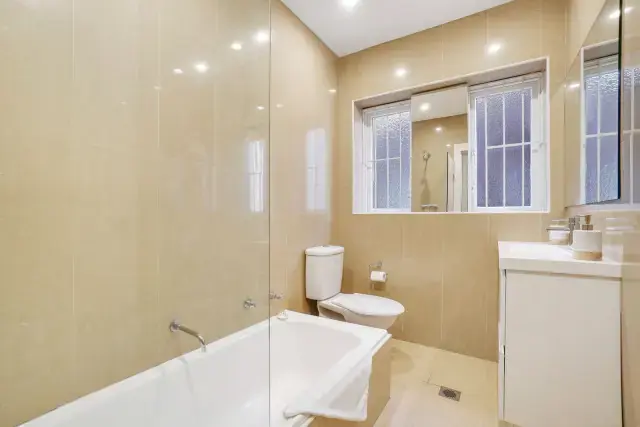 2Bedrooms, 1Bathrooms