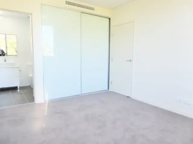 2Bedrooms, 2Bathrooms