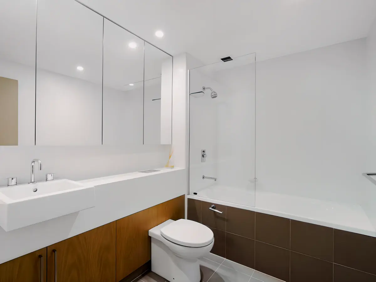 2Bedrooms, 2Bathrooms