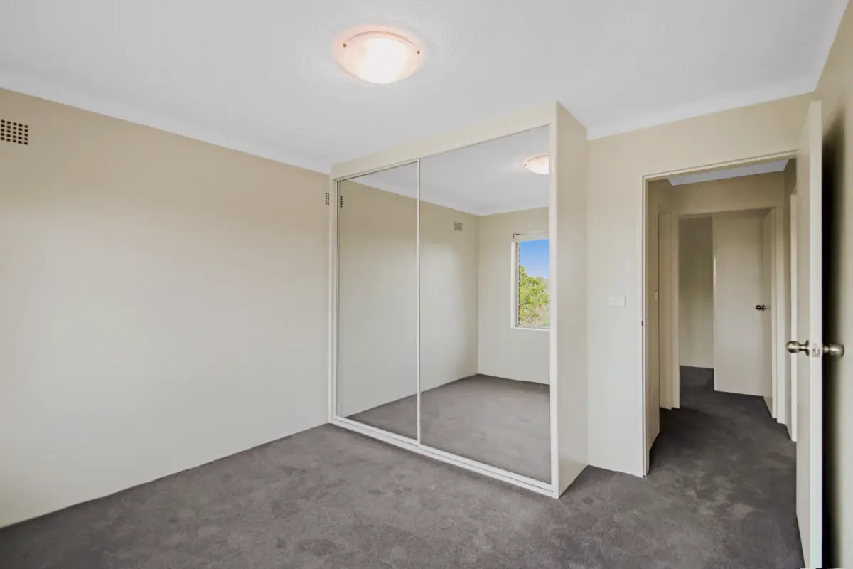 2Bedrooms, 1Bathrooms