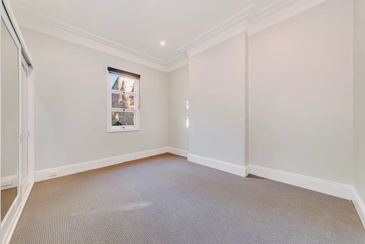 2Bedrooms, 1Bathrooms