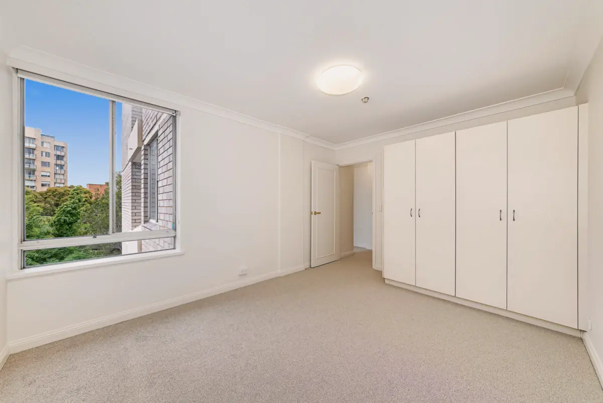 2Bedrooms, 1Bathrooms