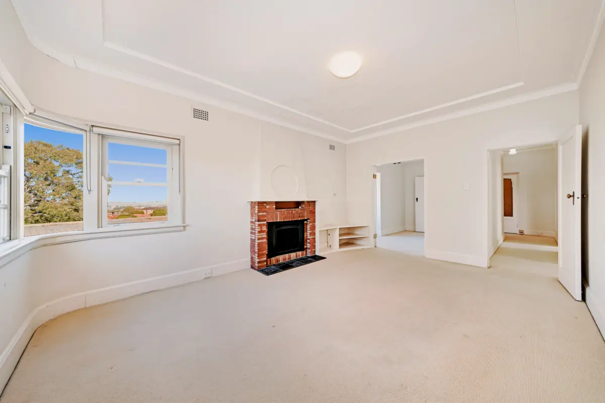2Bedrooms, 1Bathrooms