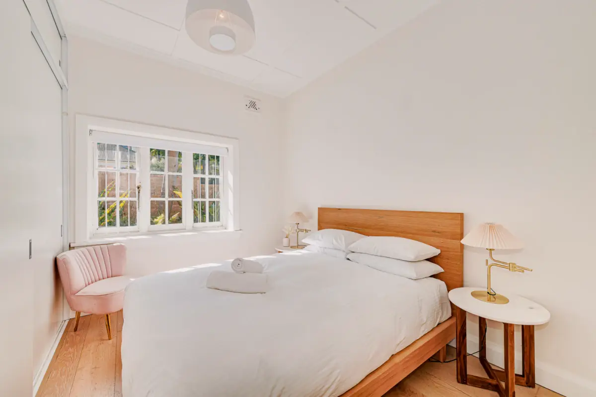 2Bedrooms, 1Bathrooms