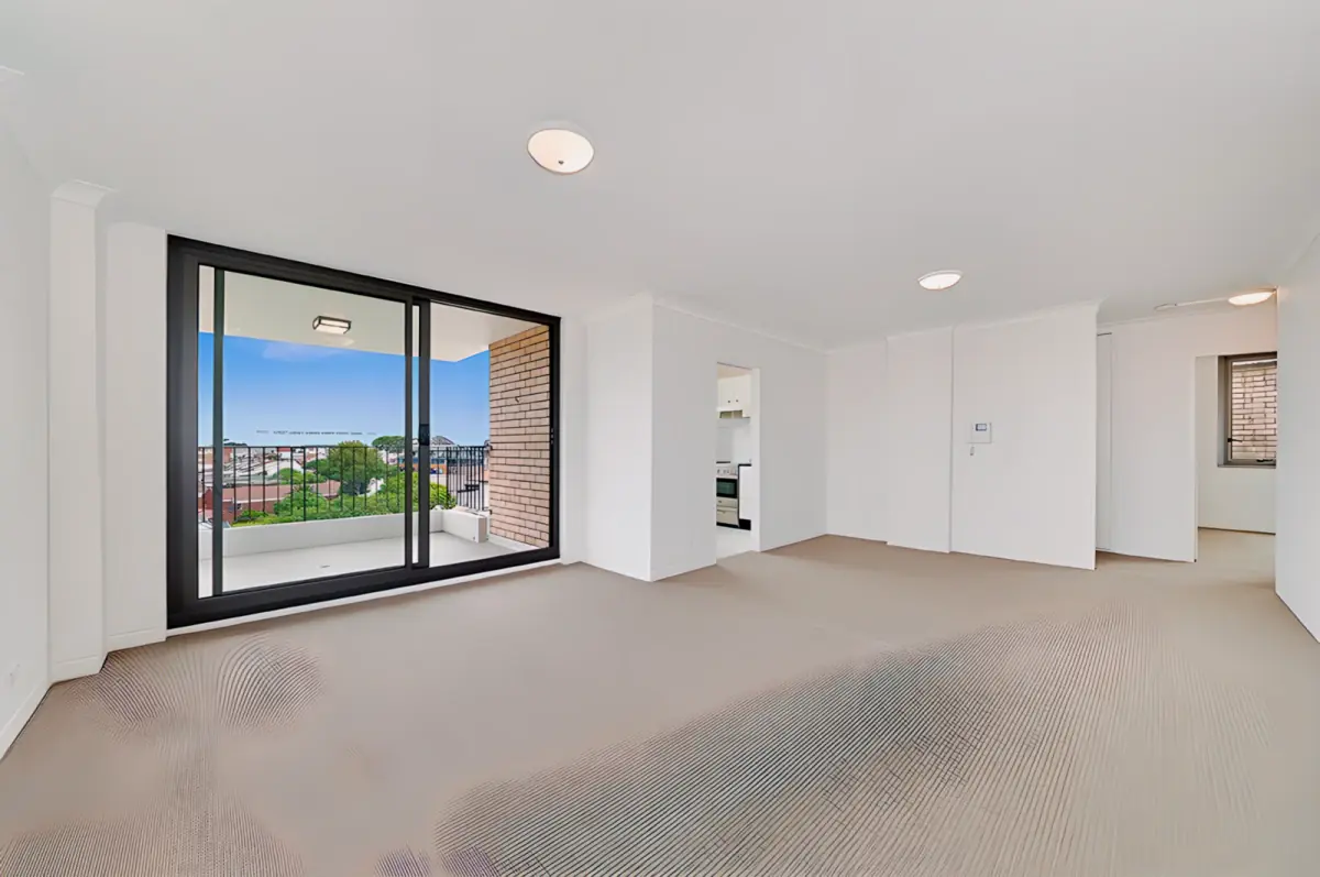 2Bedrooms, 1Bathrooms