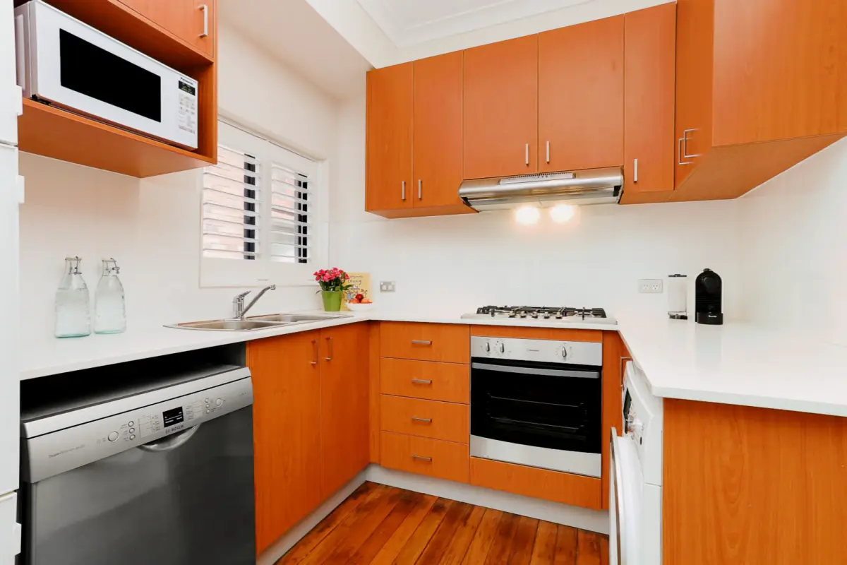 2Bedrooms, 1Bathrooms