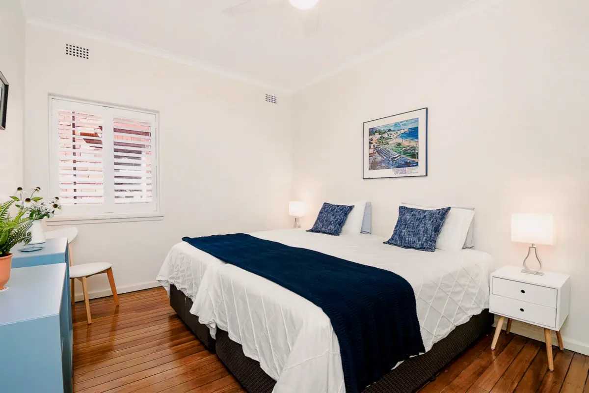 2Bedrooms, 1Bathrooms