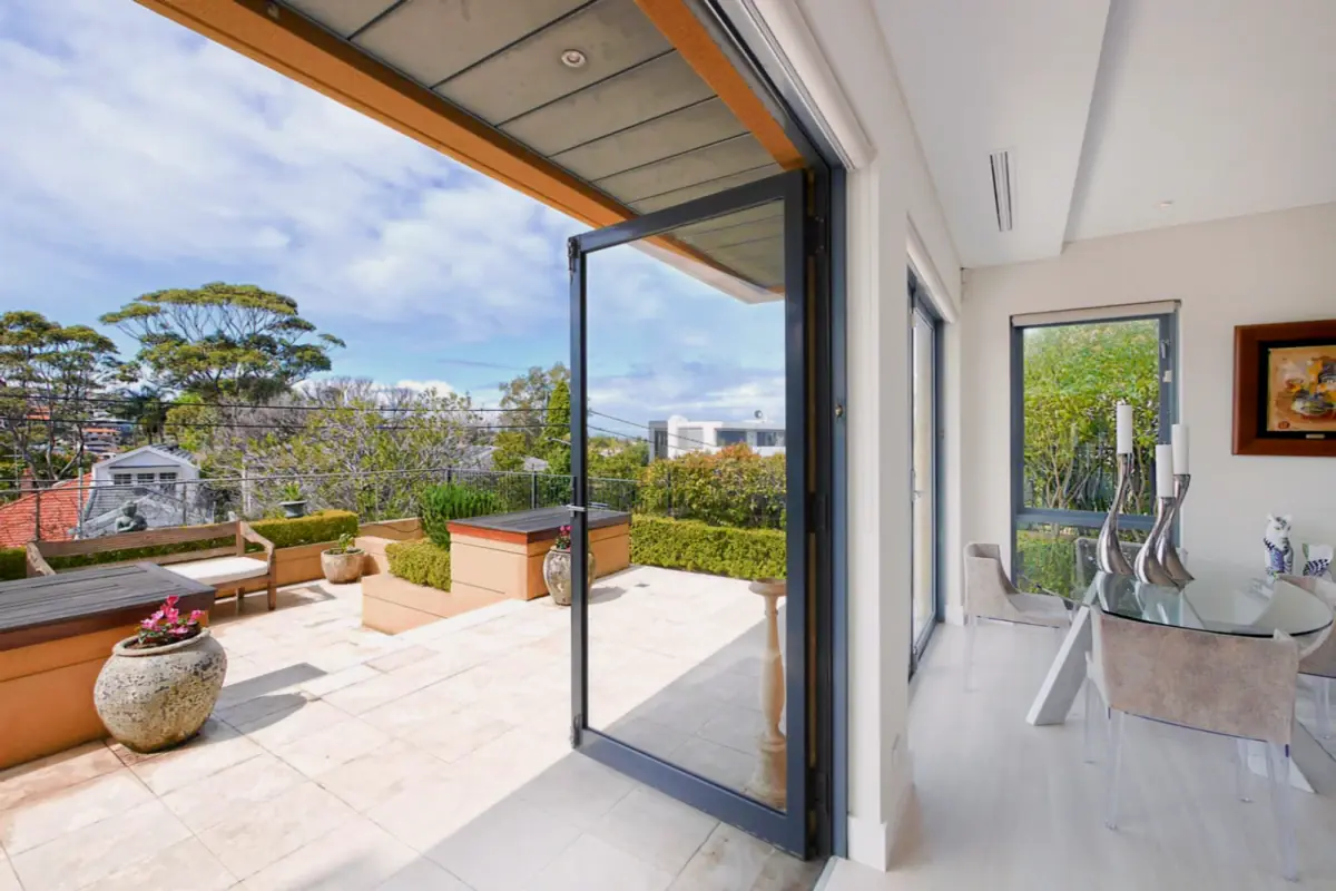 2Bedrooms, 3Bathrooms