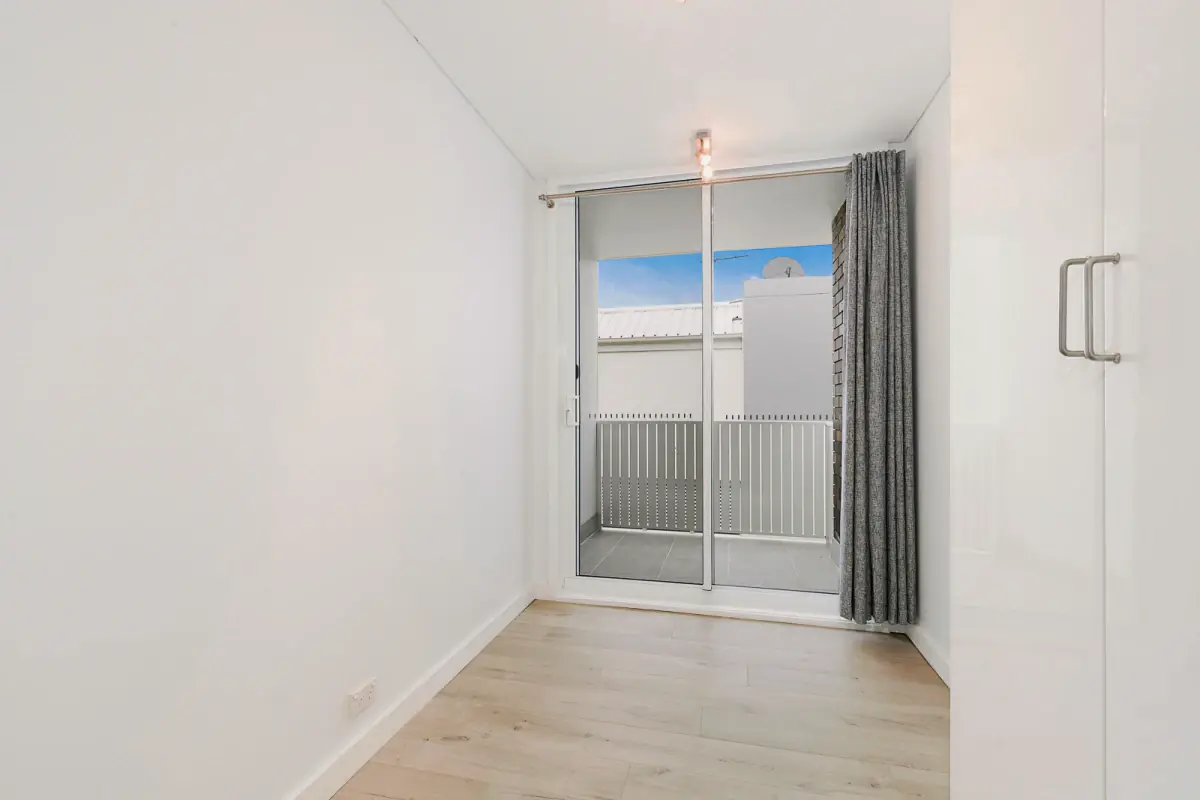 2Bedrooms, 1Bathrooms