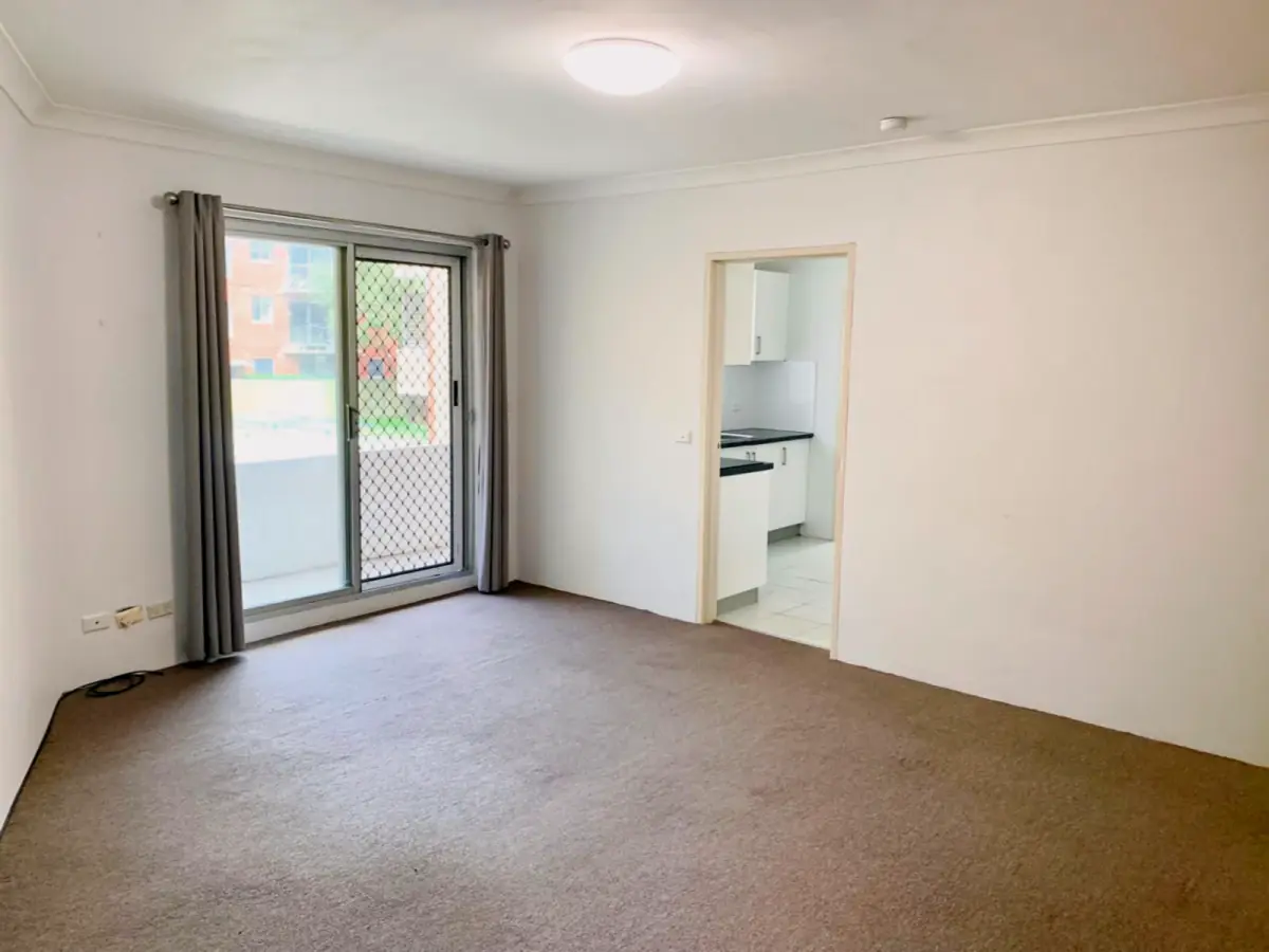 2Bedrooms, 1Bathrooms