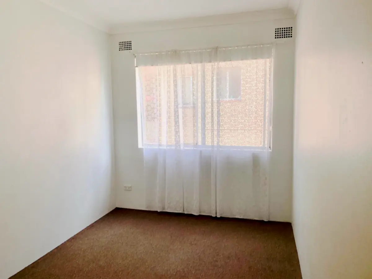 2Bedrooms, 1Bathrooms