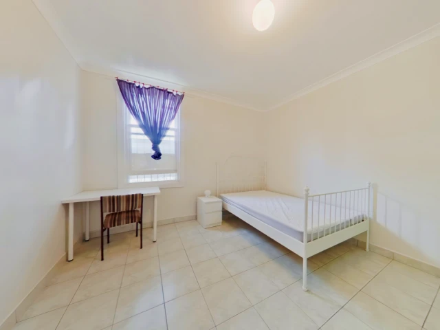 Room4