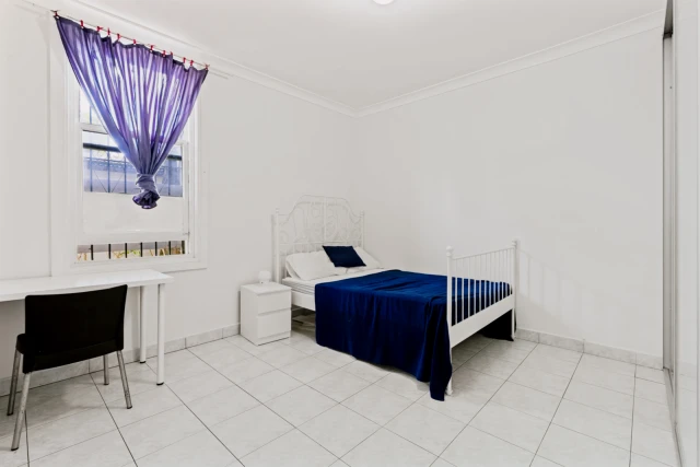 Room4