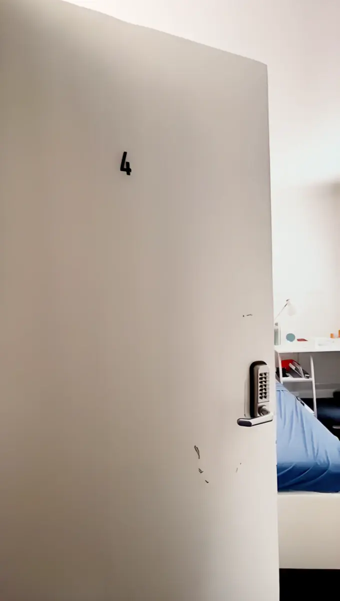Room 4