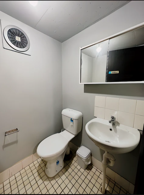 Room 1 #371