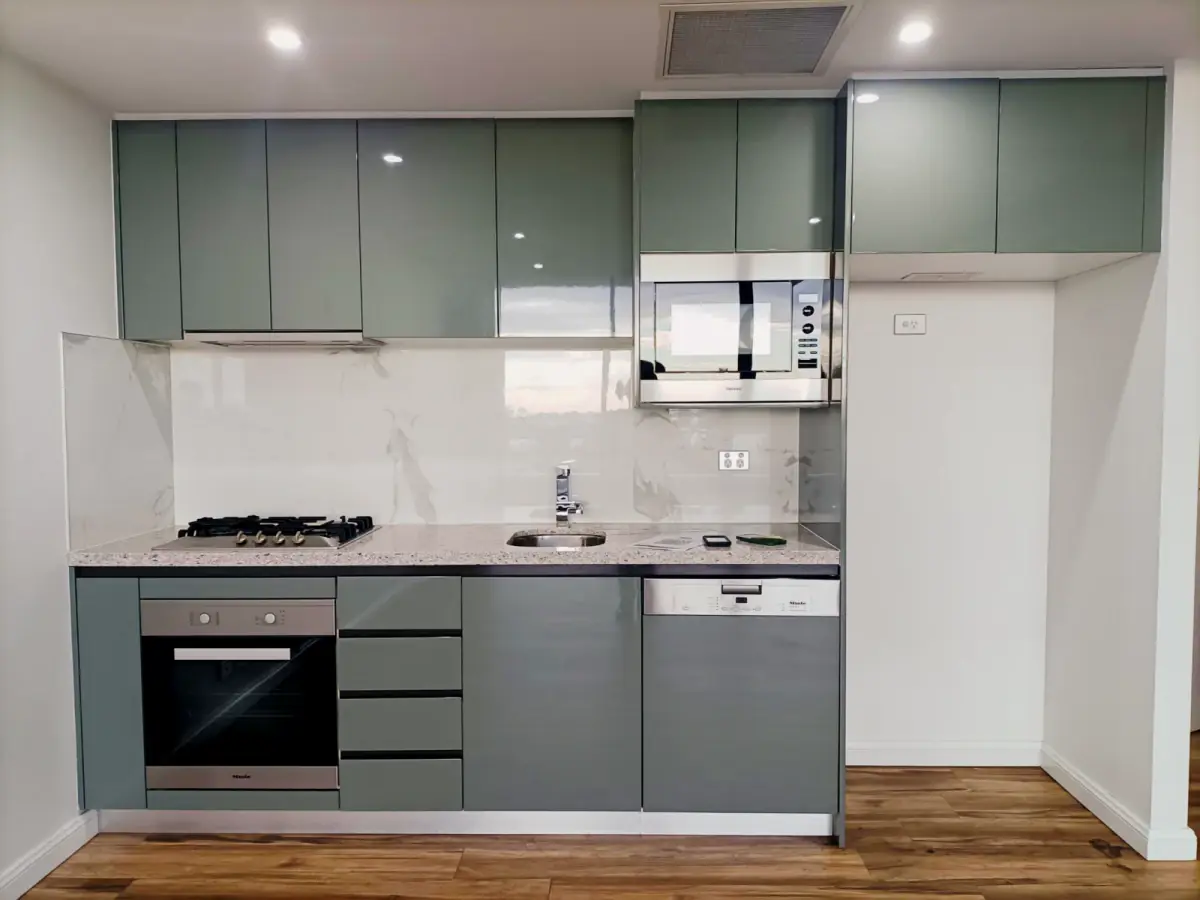 1 bed 1 bath*536