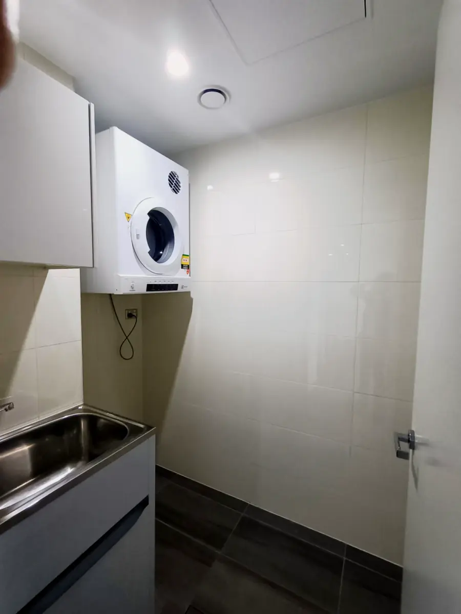 1 bed 1 bath*536