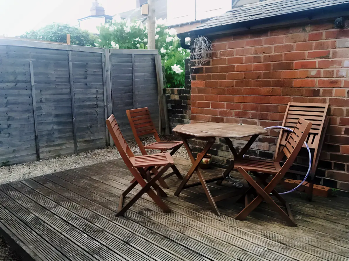 209 Lancing road S2