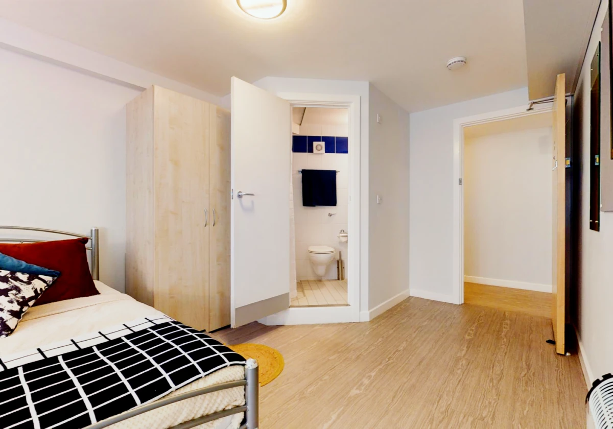 Ensuite Rooms view 3