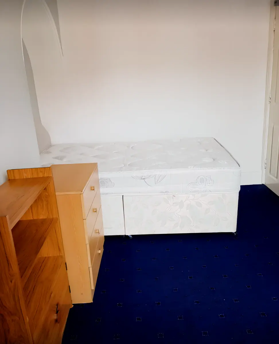 7 Rooms view 1