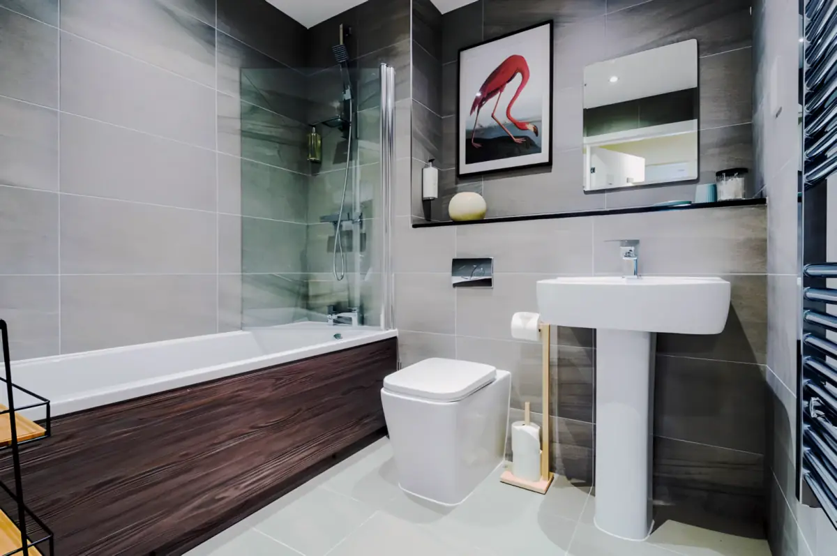2 Bedroom, 1 Bathroom