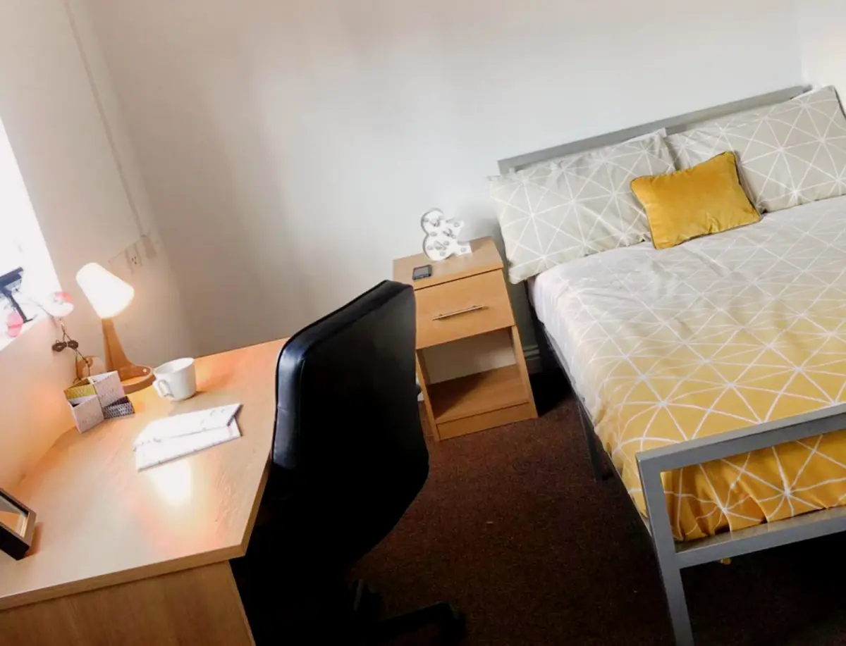 1 Bedroom, 1 Bathroom