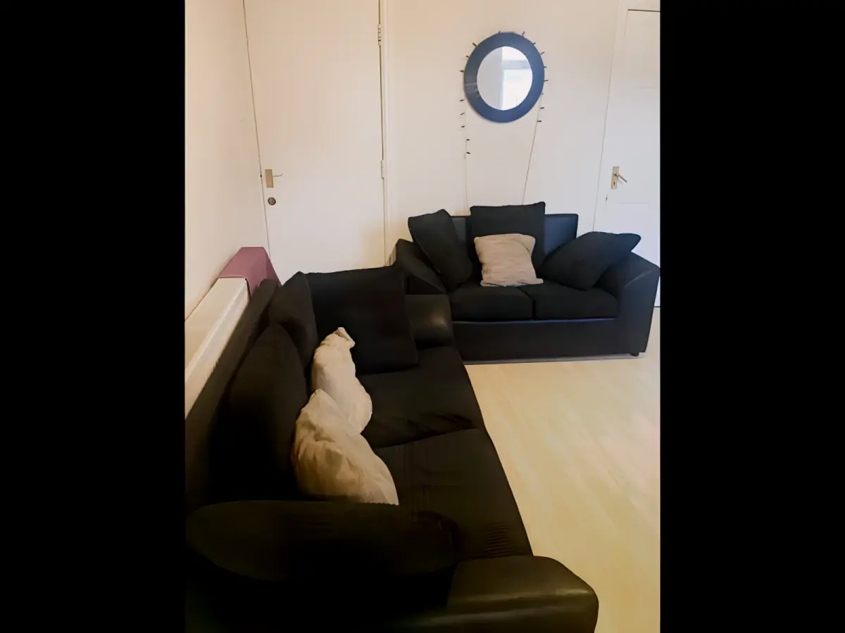 4 Rooms view 1
