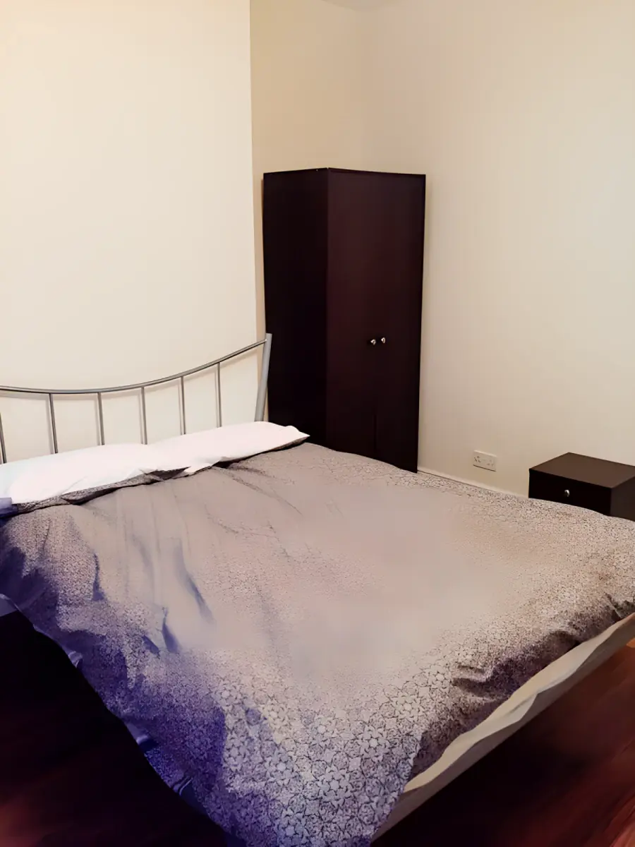 4 Bedroom, 1 Bathroom