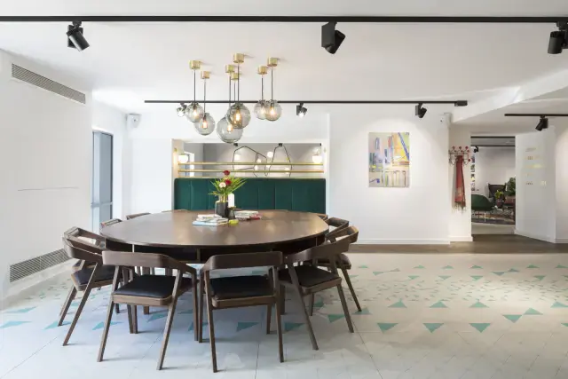 Property resident preview 4
