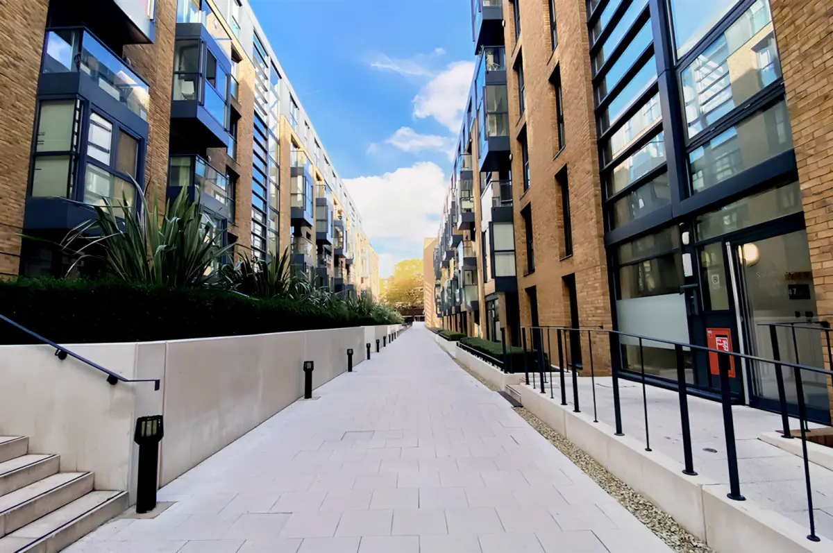 St Johns Walk Apartment, Birmingham B5 4TJ