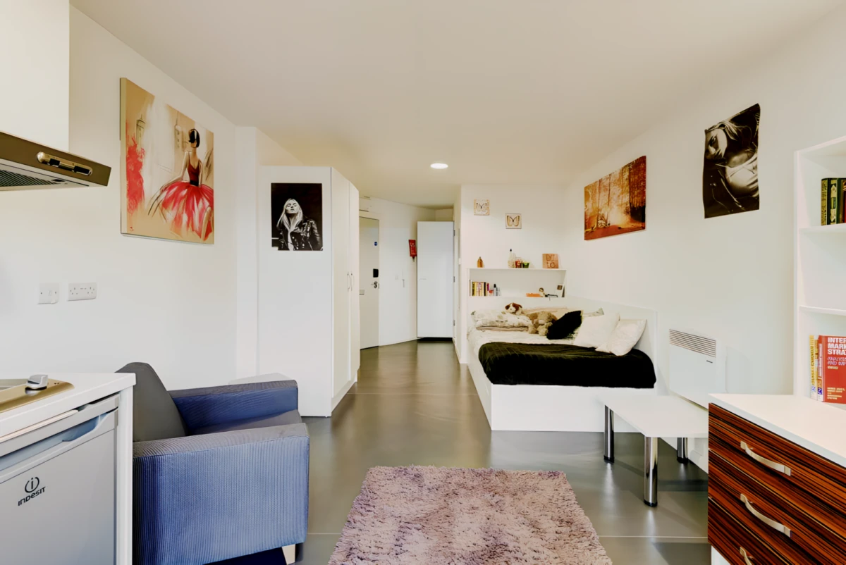 Bronze Studio