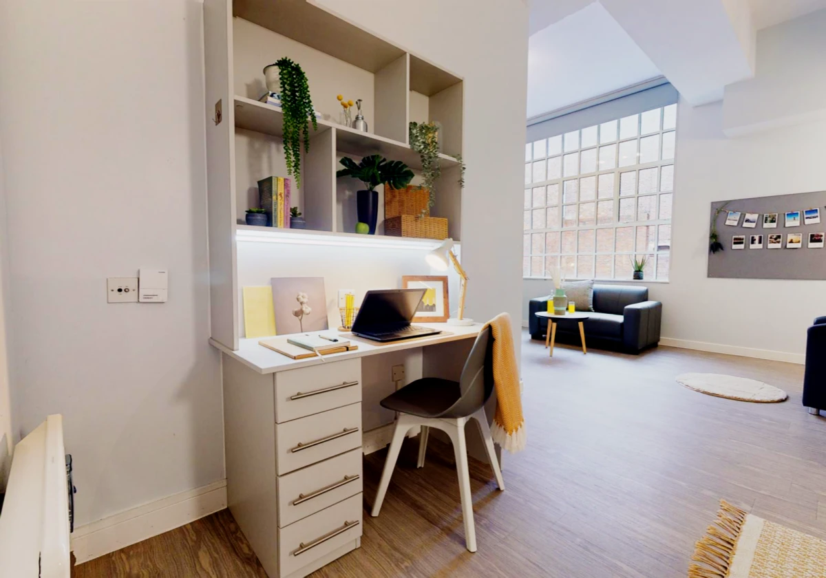 Studio Rooms view 4