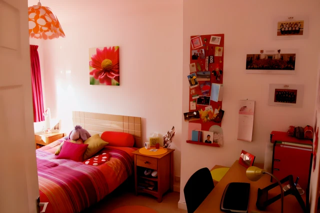 3 bedrooms 1 bathroom