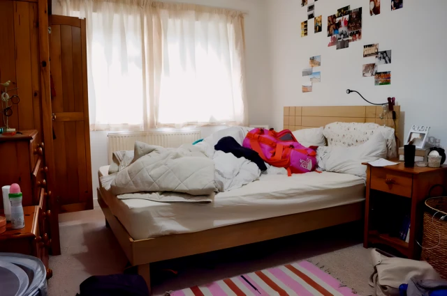 3 bedrooms 1 bathroom