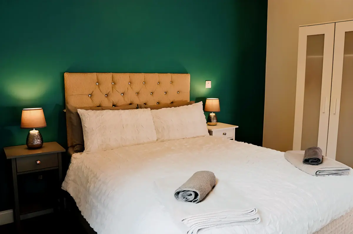 2 bedroom