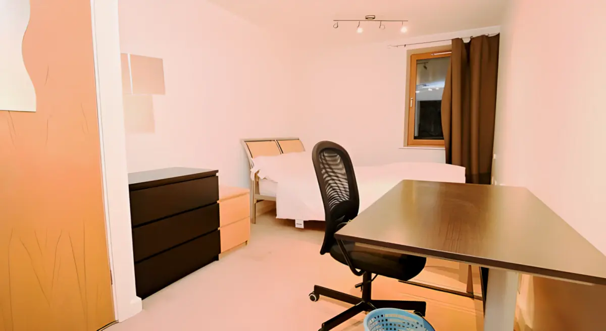 Entire Place·2B2B··4·Flat11 Benedictine Court Priory Place