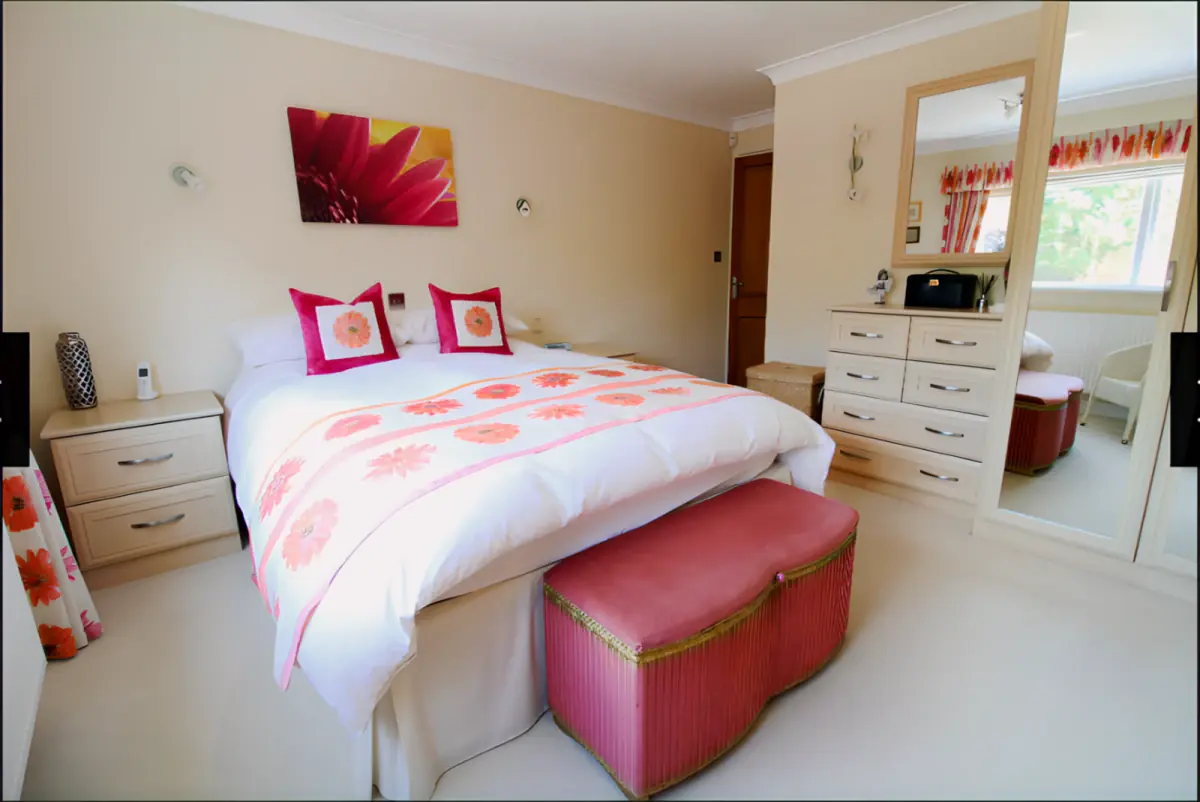 room2 Rooms view 1