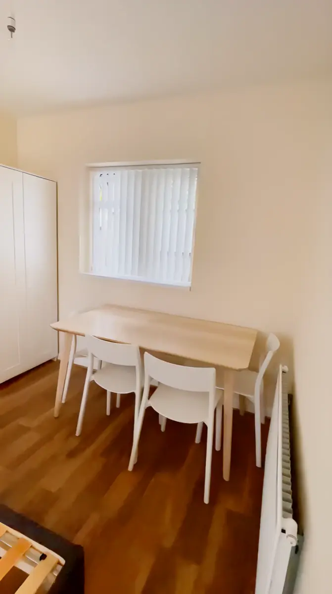 8A evesham walk studio cannon park