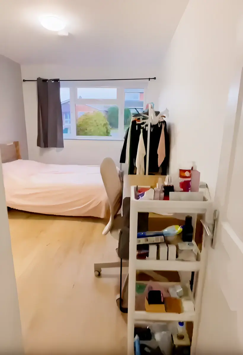 2 bedrooms