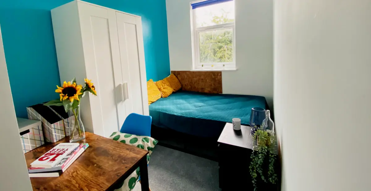 6 Bedroom
