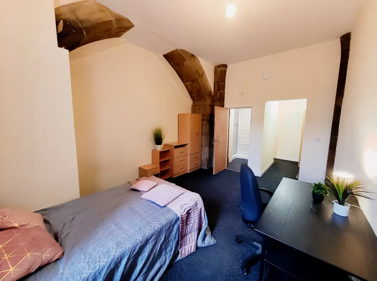 7 Rooms view 1