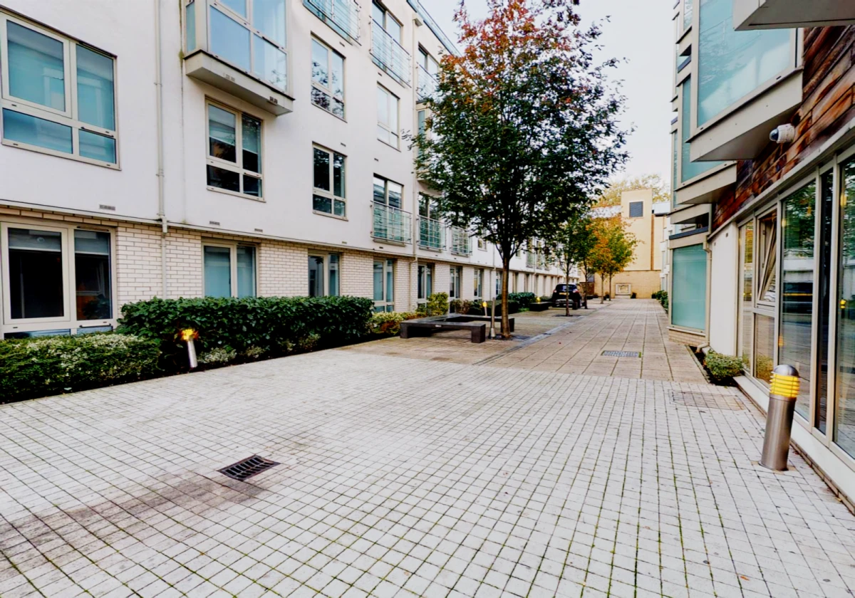 iQ Hoxton, London E2 8AG