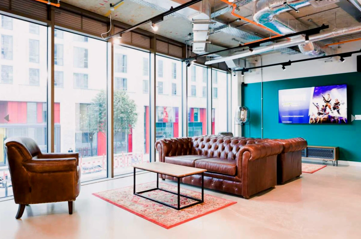 Lit Highbury II Residence
