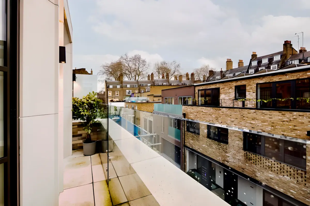 SL-20 King’s Mews