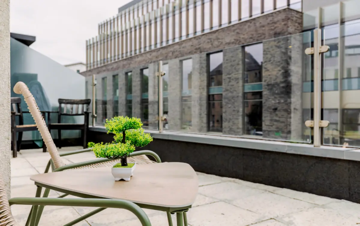 Outdoor Features