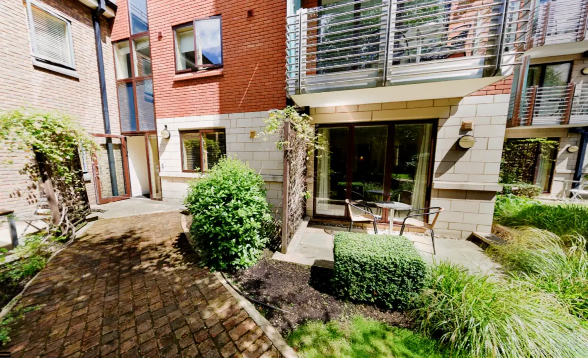 Outdoor Features