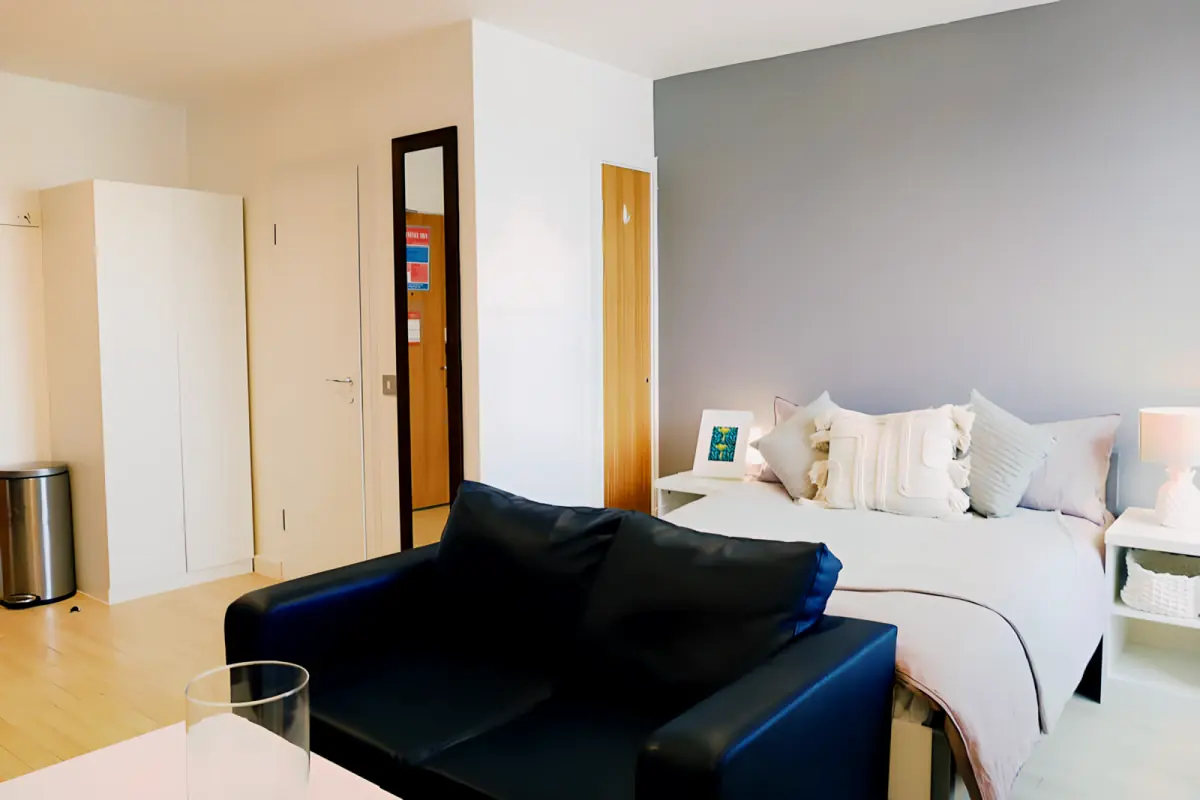 Property resident preview 4